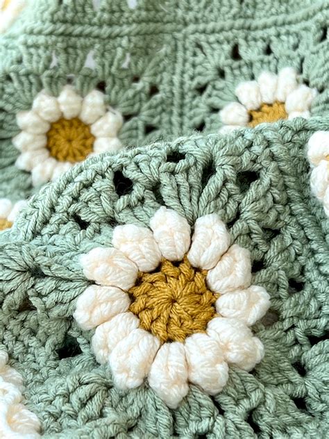 Ditsy Daisy Granny Square Free Crochet Pattern Croche Vrogue Co