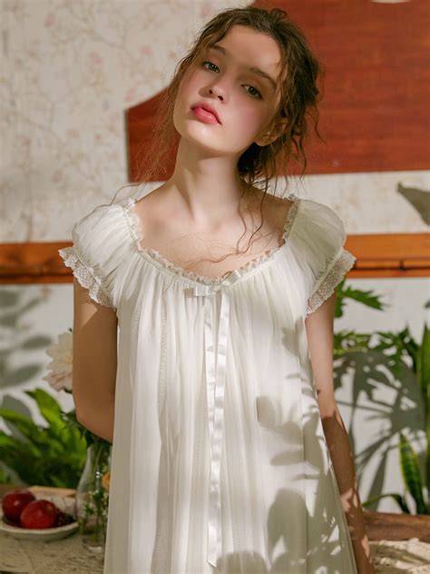 Free Shipping 2019 New Summer Princess Nightdress Womens Long Vintage Nightgown White