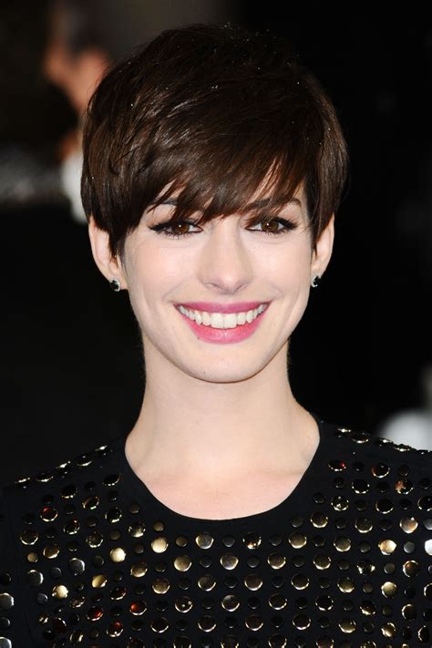 Details 139 Actresses With Short Brown Hair Poppy