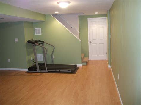 It's cheap for a reason. Drywall ceilings and laminate flooring | Finishing ...