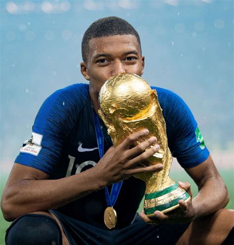 Kylian Mbappé World Cup Mbappe Wins World Cup Young Player Award