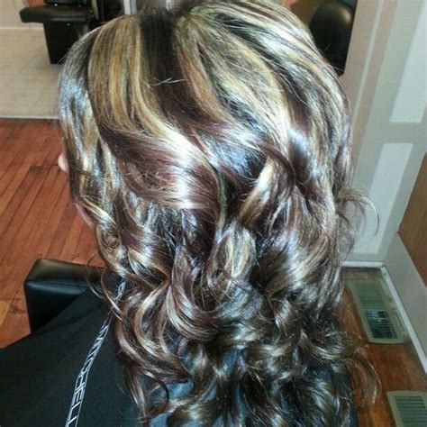 See more ideas about curly hair styles naturally, curly hair styles, natural hair styles. Highlights & lowlights curly hair | Hair | Pinterest ...