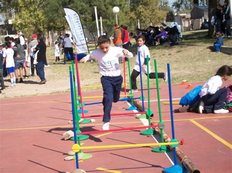 Juego de niños fáciles para hacer en familia para todas las edades. | Más de 400 alumnos de La Punta disfrutaron de los juegos ...