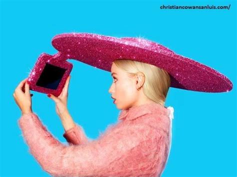 selfie hairbrush 10 crazy gadgets to use for the perfect selfie the economic times