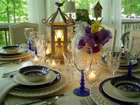 Tablescaping With Blue Willow