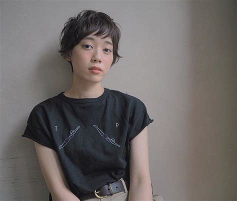 おでこが狭い女性に似合う髪型まとめ☆コンプレックスを魅力 ...