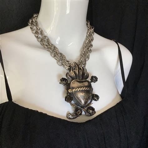 Judith ann roberts (born minnaert) was born on month day 1940, at birth place, iowa, to francis joseph minnaert and ruth minnaert (born harrison). Vintage Judith Roberts Roses Sacred Heart Locket | Heart ...