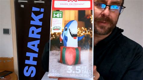 Airblown Inflatables Shark On Present By Gemmy Christmas Inflatable Unboxing Setup Review