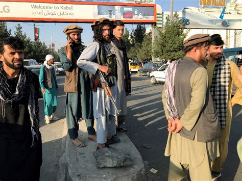 अफगानिस्तान पर तालिबान का कब्जा काबुल एयरपोर्ट पर गोलीबारी में 5 लोगों
