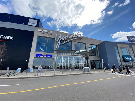 Retail Profile Yorkdale Shopping Centre In Toronto Summer 2021 With