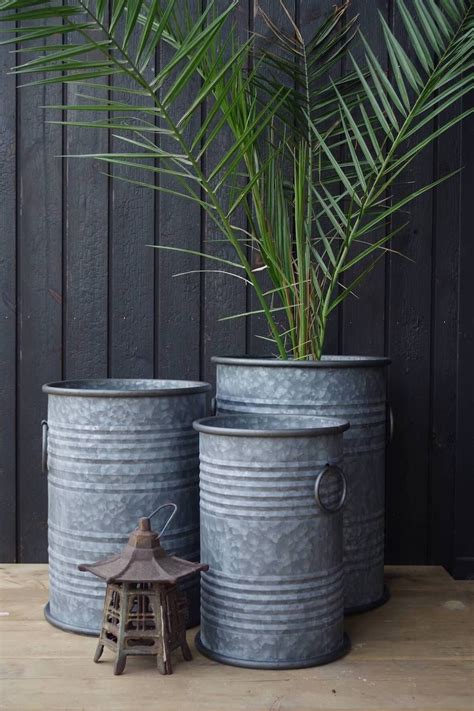 Galvanised Barrel Planters Set Of 3 Barrel Planter Planters