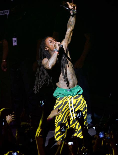 Lil Wayne Picture 134 Lil Wayne Performing Live On The Nicki Minaj Tour