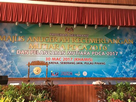 'sekolah menengah sains kepala batas atau secara ringkasnya sms kepala batas (smskb/sakba), terletak di kepala batas, pulau pinang. Sekolah Menengah Kebangsaan Datuk Haji Ahmad Badawi: Mac 2017