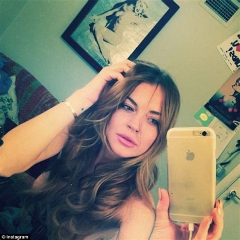 A New Phenomenon Questions The Selfie Craze Daily Mail Online