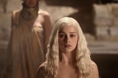 Game Of Thrones Star Emilia Clarke Says Producers Guilt Tripped Her Into Acting Nude Scenes