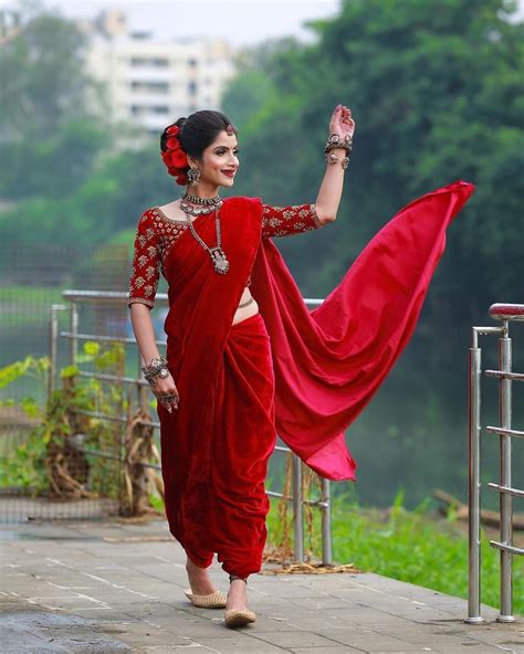 Gorgeous Velvet Saree Looks On Marathi Brides Wedmegood
