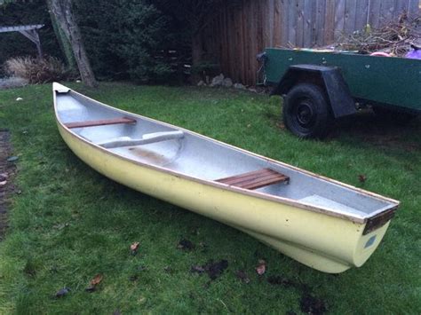 16ft Frontiersman Canoe Yellow Saanich Victoria