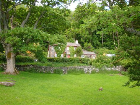 Rose cottage cave (rcc) is an archaeological site in the free state, south africa, situated only a few kilometers away from ladybrand close to the caledon river on the northern slopes of the platberg. Holiday cottage Keswick, holiday cottage Bassenthwaite ...