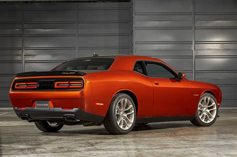 2020 Dodge Challenger Celebrates 50th Anniversary With Golden Edition