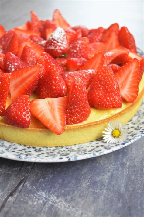 Tarte aux fraises crèmes damande et pâtissière