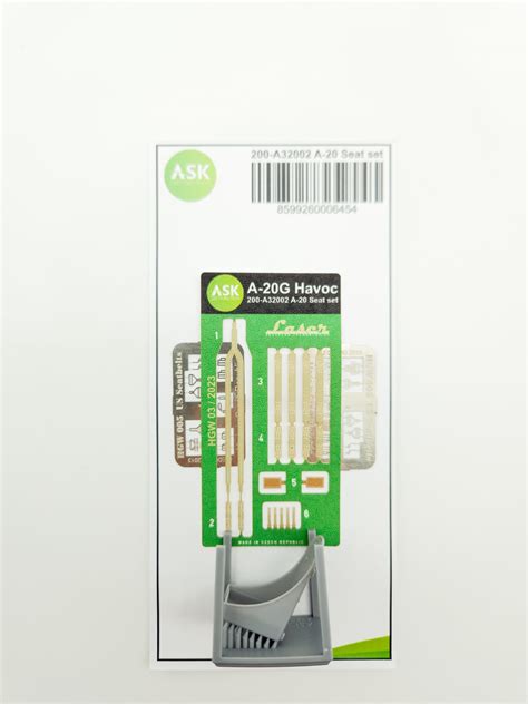 1/32 A-20 Havoc - Seat SET - early type with Textil Seat Belts and