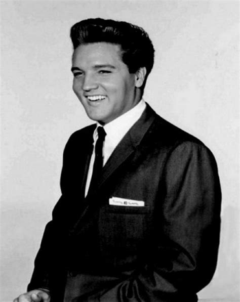 Blue hawaii is a 1961 musical film set in the state of hawaii and starring elvis presley. ELVIS IN 1961 | ELVIS PRESLEY IN BLACK AND WHITE | Pinterest