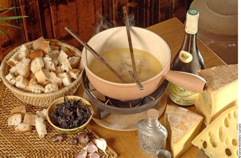 Fondue Savoyarde A Recipe And History Of The Alpine Delicacy
