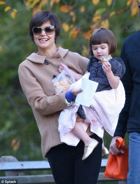 Katie actually looked rather lovely for the announcement, i thought. Snaggletooth Katie Holmes gets her Hollywood smile fixed ...