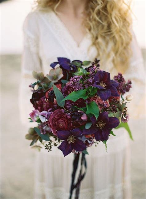 Navy And Burgundy In Wedding Bouquets Go A Long Way In Accenting A