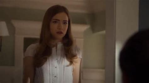 Alice Olivia Jaclyn Top Worn By Emma Duval Willa Fitzgerald In
