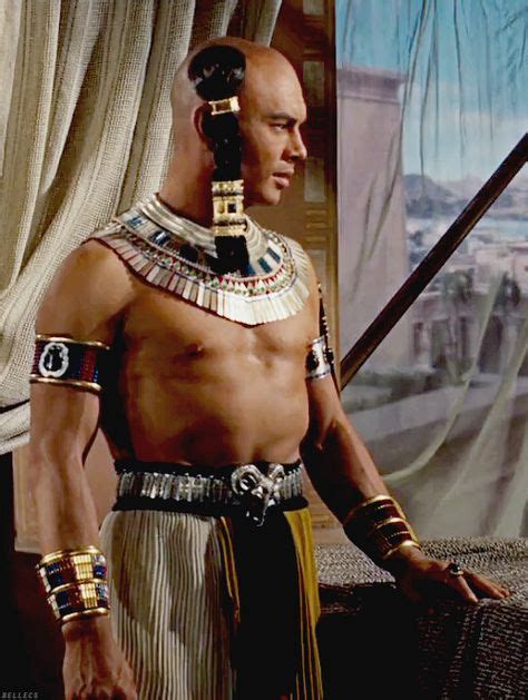 the tencommandments 1956 by cecil b demille with yul brynner as ramses very good egyptian