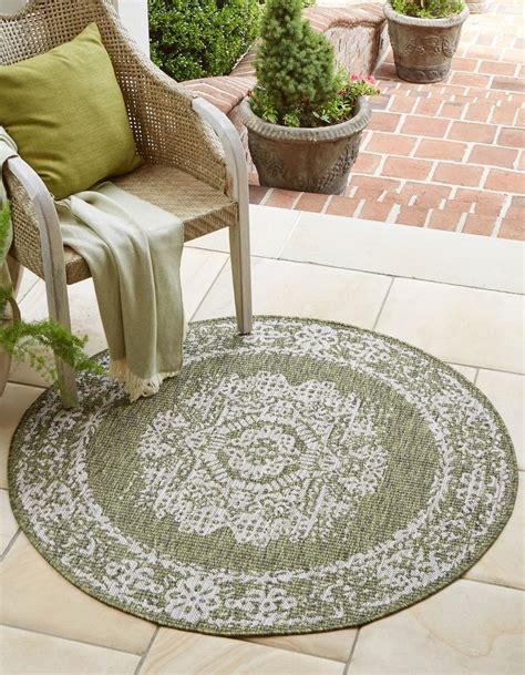 Green 4 X 4 Outdoor Traditional Round Rug