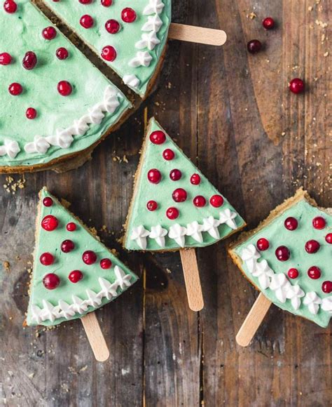 #recipes #christmas #cakepops via www.uncommondesignsonline.com. CHRISTMAS TREE CHEESECAKE POPS - My Berry Forest