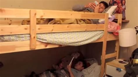 How Much Weight Can a Top Bunk Hold? - BedroomIdeasLog