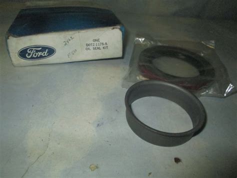 D0tz 1175 A Ford Truck Rear Wheel Grease Oil Seal 64 72 P 500 Kit New