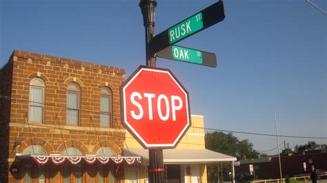 Main Street Roanoke Texas Stop Sign Yeah Neil Lemons Flickr