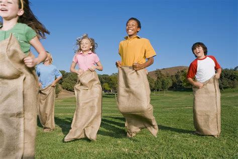 Juegos Al Aire Libre Recreativos Estilo De Vida Madres Univision