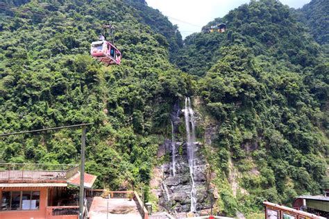 Wulai Waterfall 烏來瀑布 Foreigners In Taiwan 外國人在臺灣