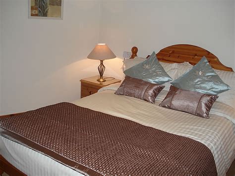 Our cottages are professionally managed by these partners and payments are taken by them, but rest assured, by booking via the snaptrip family you'll pay the lowest possible price the description of the facilities are the responsibility of the advertiser and we can accept no responsibility for the content. Disabled Wheelchair Accessible Cottages in Cornwall ...