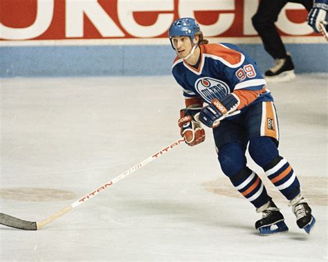 Paulina gretzky has one ice body. Wayne Gretzky Will Play an NHL Alumni Game in Winnipeg - Access Winnipeg