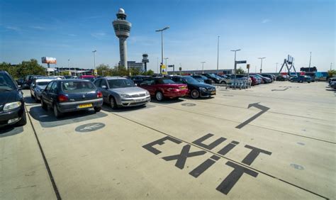 Dit Zijn De Parkeertarieven Op Vliegvelden In Nederland En Net Over