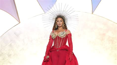 Beyoncé At Atlantis The Royal In Dubai Performance Recap