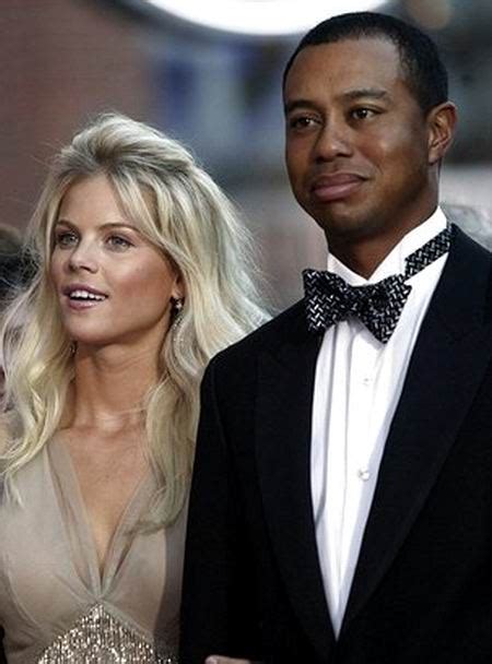 Half of that was used to pay for the extravagant property. Tiger Woods wife Elin Nordegren - PlayerWives.com