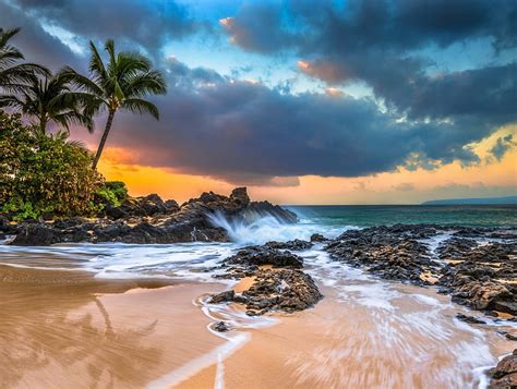 Secret Beach At Sunrise Islands Rock Hawaii Bonito Sky Clouds