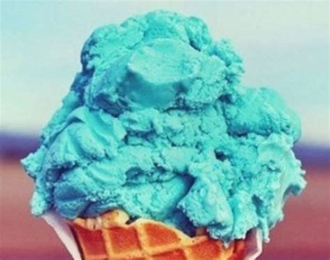 Blue Bubble Gum Flavour Ice Cream Napoli Tub Funny Bones