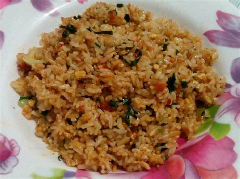 Anda bisa memasak nasi goreng dgn bahan yg gampang di dapat di luar negeri,spt bawang bombay dan bawang putih. Resep Nasi Goreng Sederhana Untuk Pemula / Resep Nasi ...