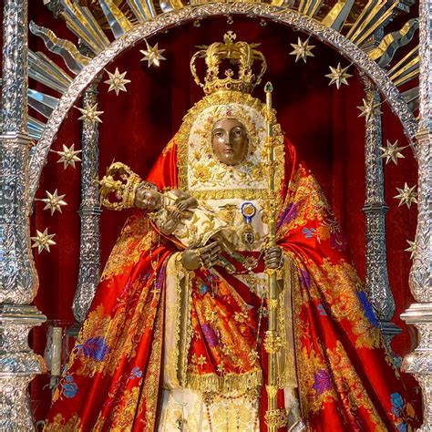 La Virgen De Candelaria Ya Se Encuentra En Su Trono Procesional
