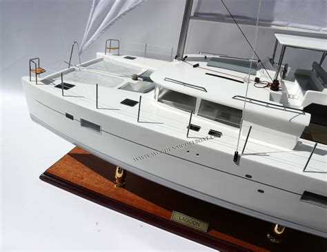 Model Boat Lagoon 450f Catamaran