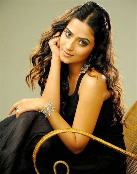Aditi Sharma Latest Hot And Naughty Looks Bangwalls