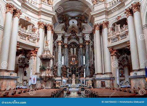 Lviv Ukraine September Dominikan Katedralinsidan Av Katolska